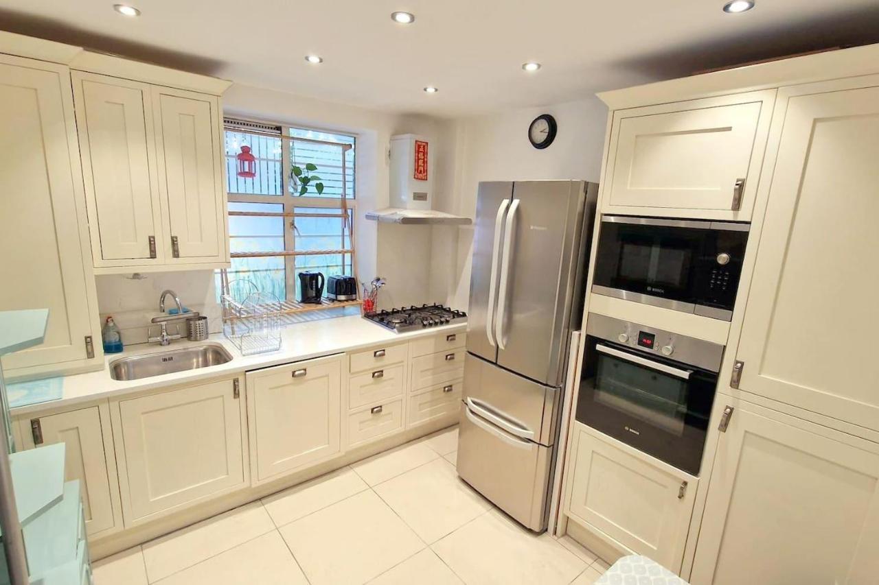 Villa Modern 3-Bed House In Surrey Quays London Exterior foto